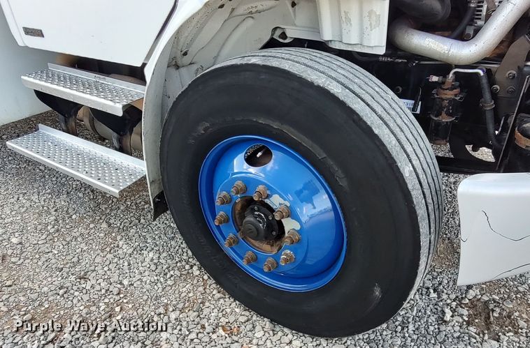 image for item LK9322 2006 Freightliner M2  delivery truck