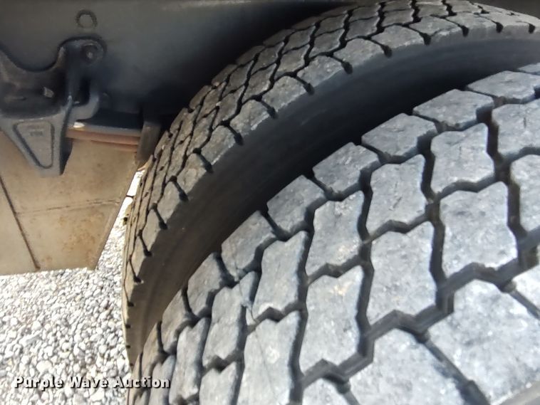 image for item LK9322 2006 Freightliner M2  delivery truck