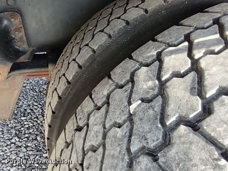 image for item LK9322 2006 Freightliner M2  delivery truck