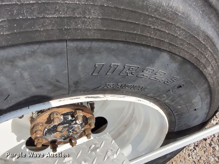 image for item LK9322 2006 Freightliner M2  delivery truck