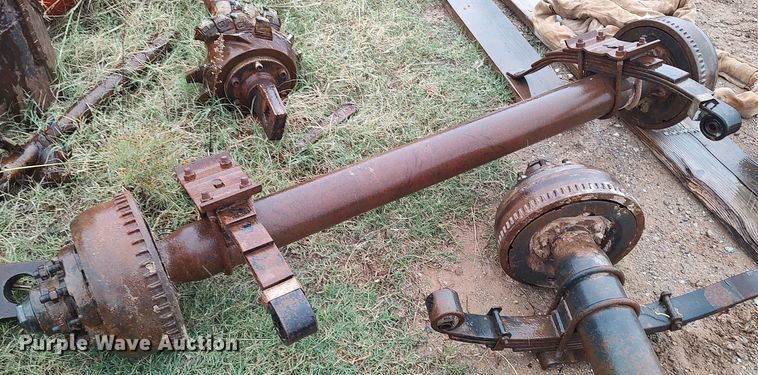 image for item LK9339 (3) axles