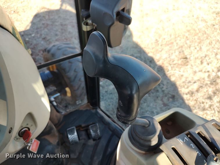 image for item LK9357 2011 John Deere 4720 MFWD tractor