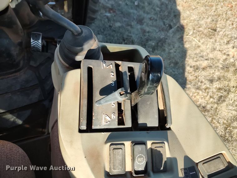 image for item LK9357 2011 John Deere 4720 MFWD tractor