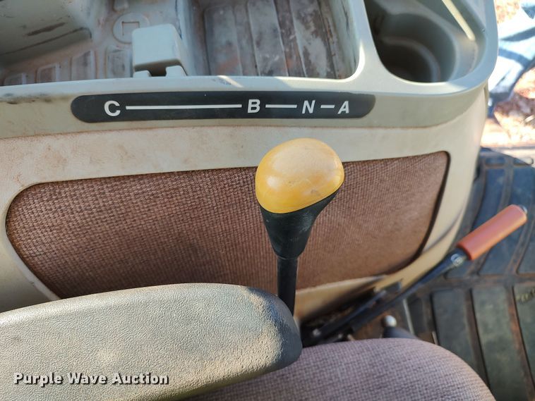 image for item LK9357 2011 John Deere 4720 MFWD tractor