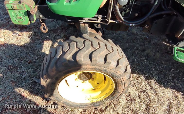 image for item LK9357 2011 John Deere 4720 MFWD tractor