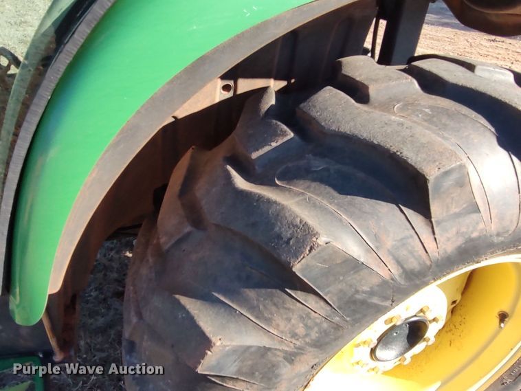 image for item LK9357 2011 John Deere 4720 MFWD tractor