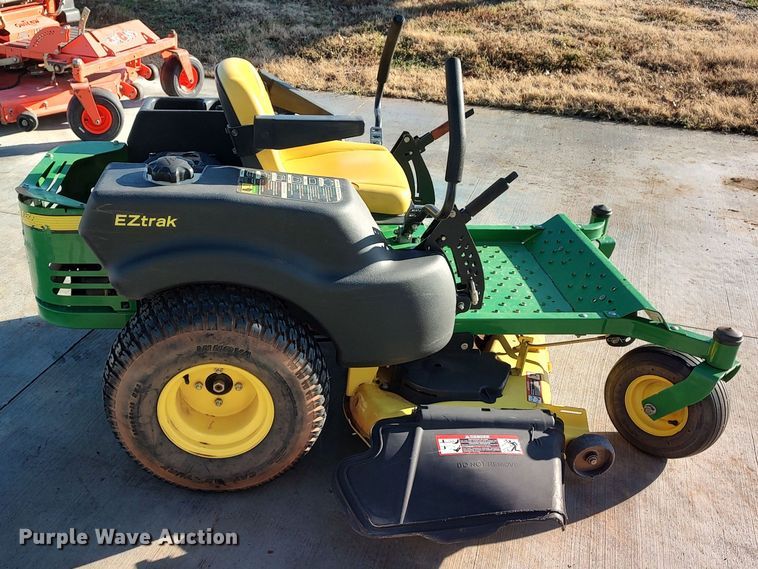 image for item LK9376 2008 John Deere Z425  ZTR lawn mower