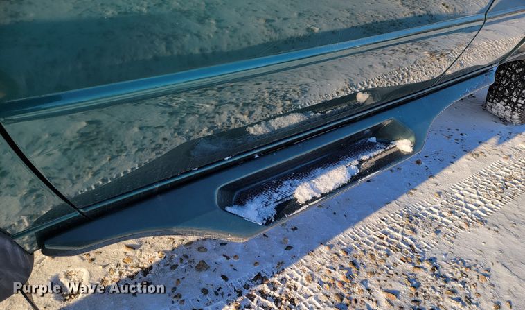 image for item LL9734 1999 Mazda B4000 SE  Cab Plus pickup truck