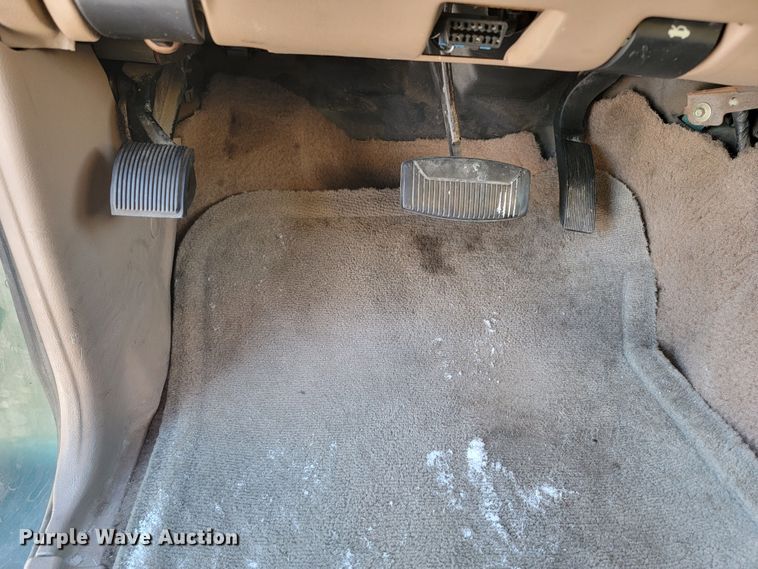 image for item LL9734 1999 Mazda B4000 SE  Cab Plus pickup truck