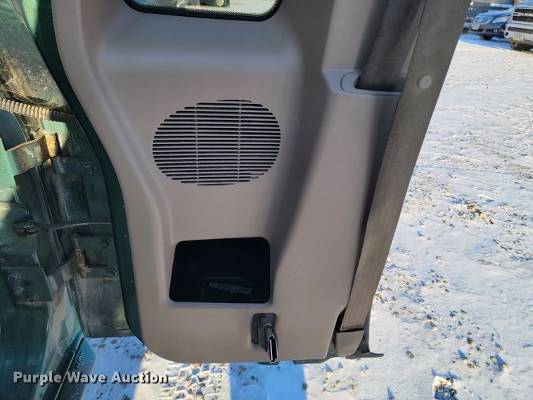 image for item LL9734 1999 Mazda B4000 SE  Cab Plus pickup truck