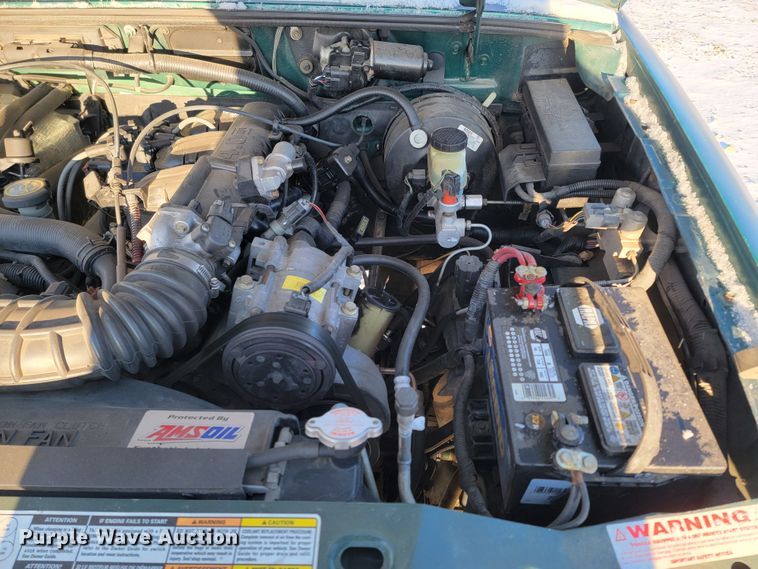 image for item LL9734 1999 Mazda B4000 SE  Cab Plus pickup truck