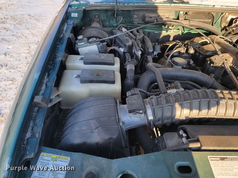 image for item LL9734 1999 Mazda B4000 SE  Cab Plus pickup truck