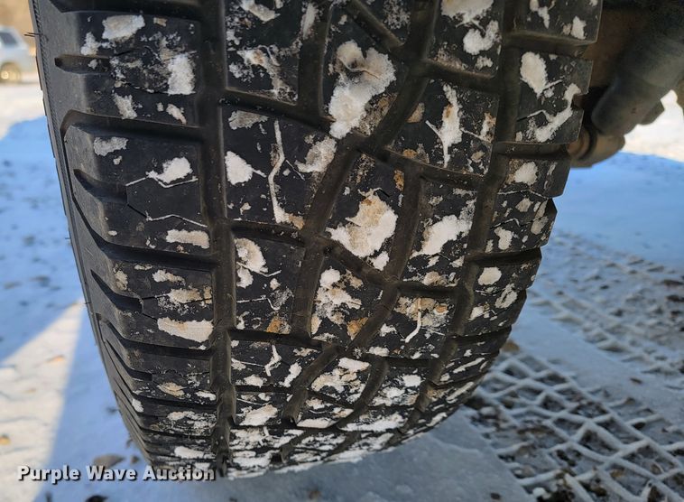 image for item LL9734 1999 Mazda B4000 SE  Cab Plus pickup truck