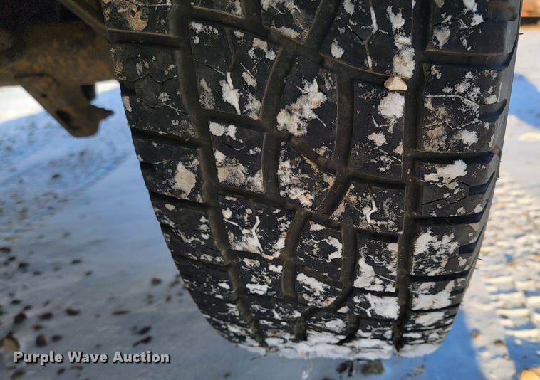 image for item LL9734 1999 Mazda B4000 SE  Cab Plus pickup truck