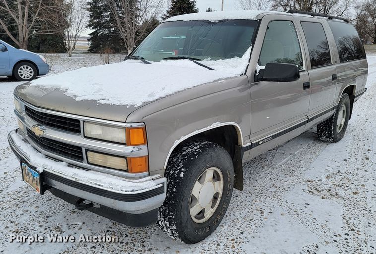 image for item LL9735 1999 Chevrolet Suburban K1500  SUV