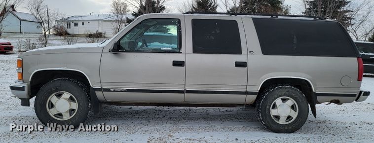 image for item LL9735 1999 Chevrolet Suburban K1500  SUV