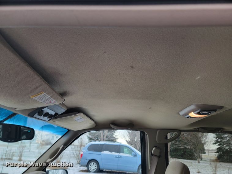 image for item LL9735 1999 Chevrolet Suburban K1500  SUV