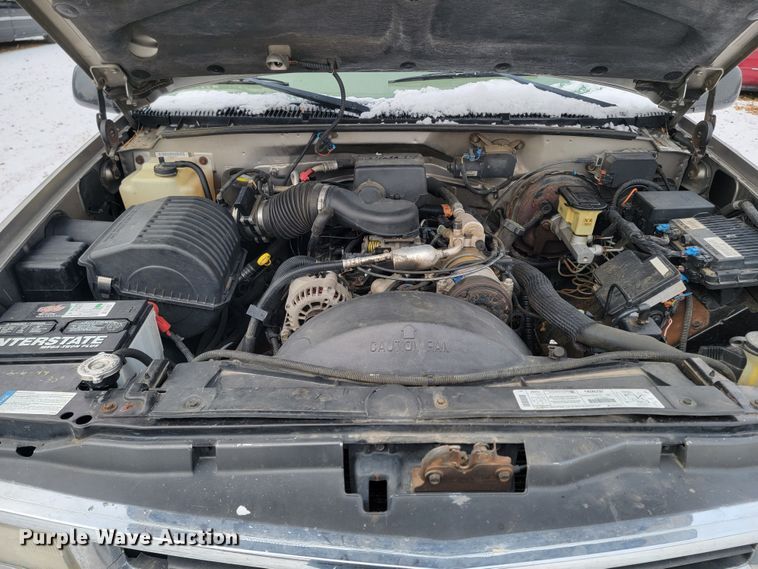 image for item LL9735 1999 Chevrolet Suburban K1500  SUV