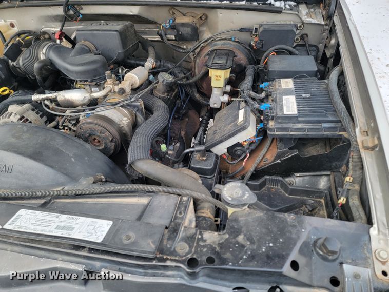 image for item LL9735 1999 Chevrolet Suburban K1500  SUV