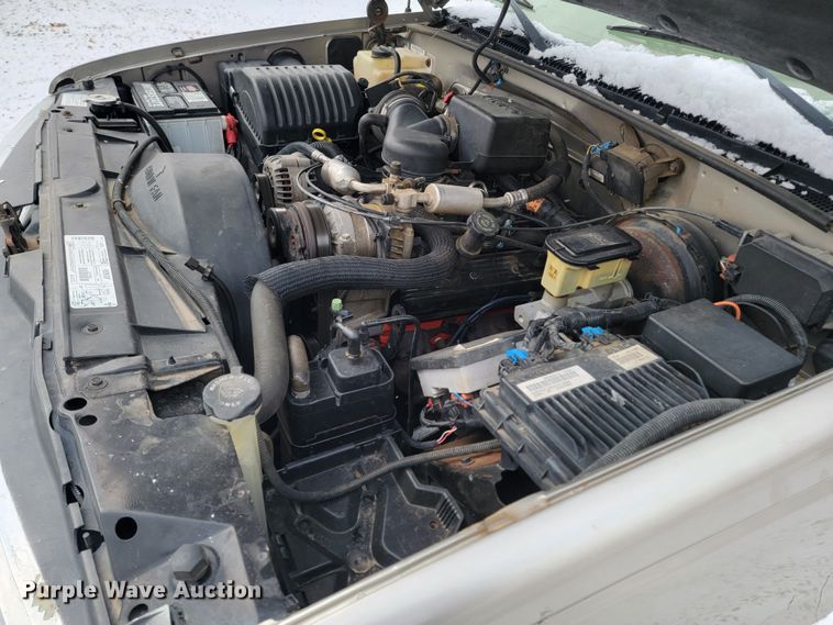 image for item LL9735 1999 Chevrolet Suburban K1500  SUV