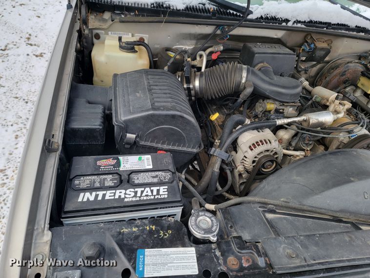 image for item LL9735 1999 Chevrolet Suburban K1500  SUV