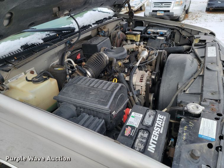 image for item LL9735 1999 Chevrolet Suburban K1500  SUV