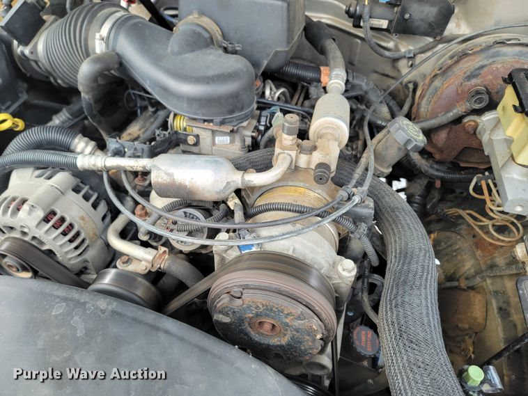 image for item LL9735 1999 Chevrolet Suburban K1500  SUV