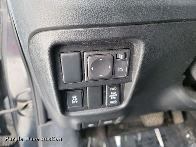 image for item LL9739 2011 Nissan Juke  SUV