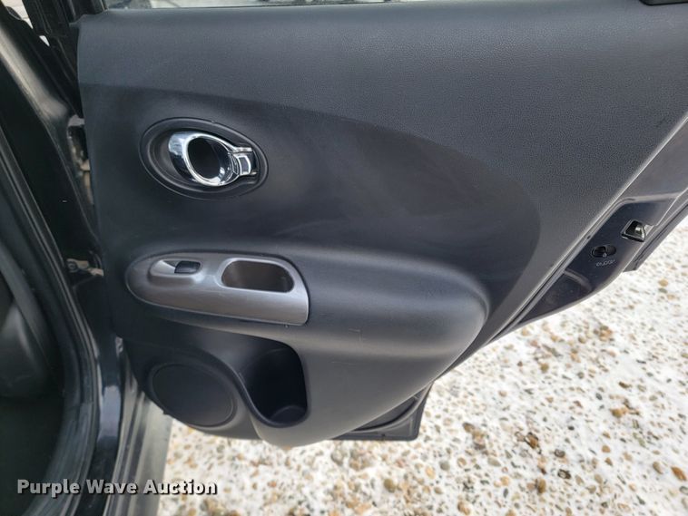 image for item LL9739 2011 Nissan Juke  SUV