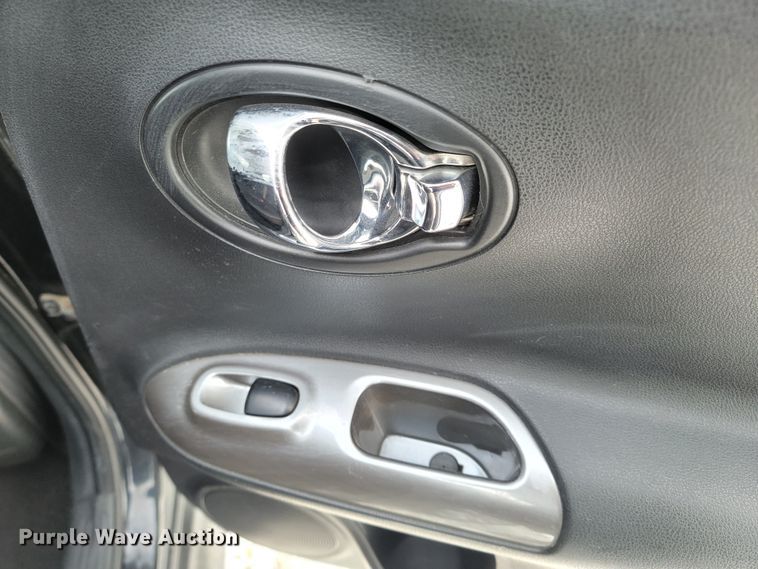 image for item LL9739 2011 Nissan Juke  SUV