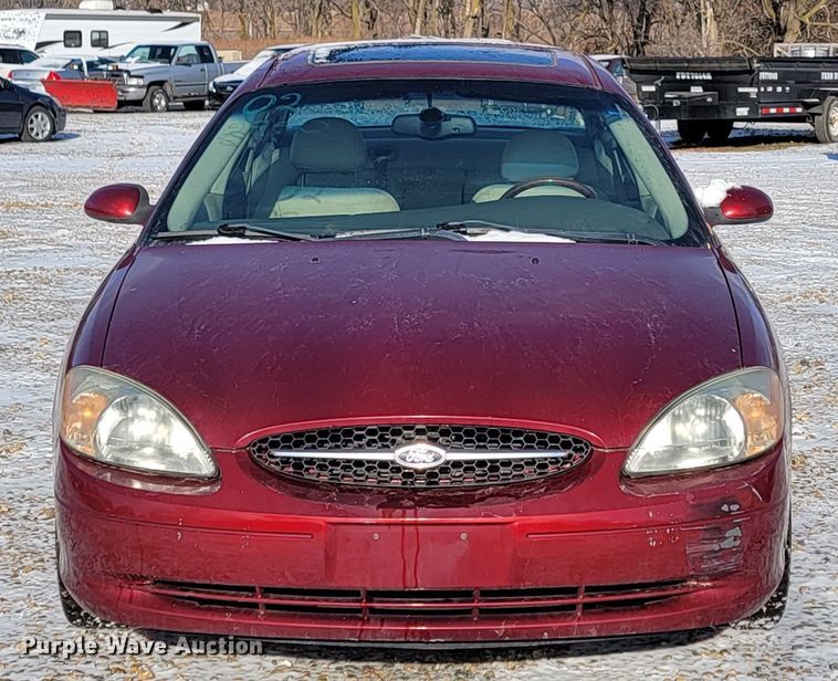 image for item LL9741 2002 Ford Taurus