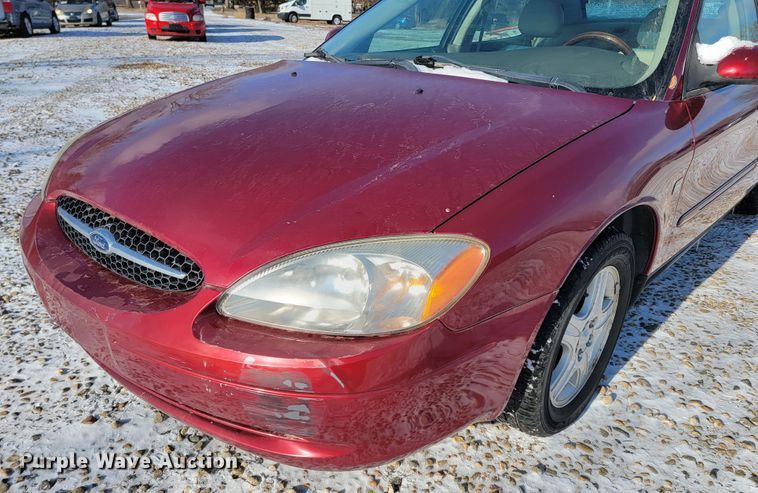 image for item LL9741 2002 Ford Taurus
