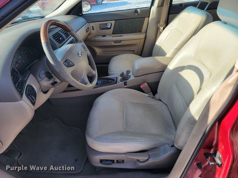 image for item LL9741 2002 Ford Taurus