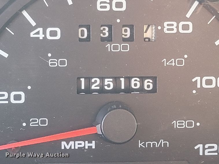 image for item LL9741 2002 Ford Taurus