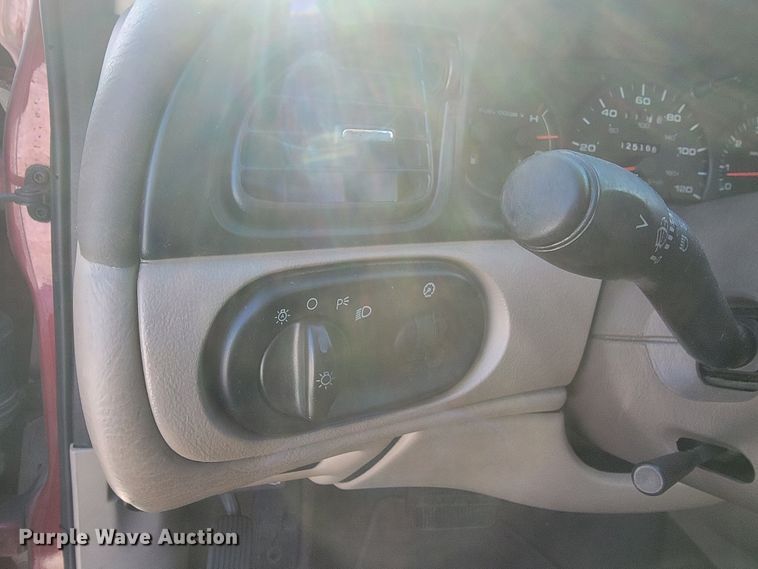 image for item LL9741 2002 Ford Taurus