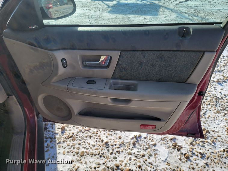 image for item LL9741 2002 Ford Taurus