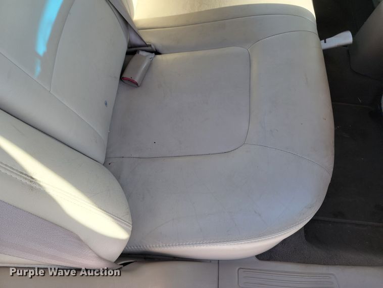 image for item LL9741 2002 Ford Taurus