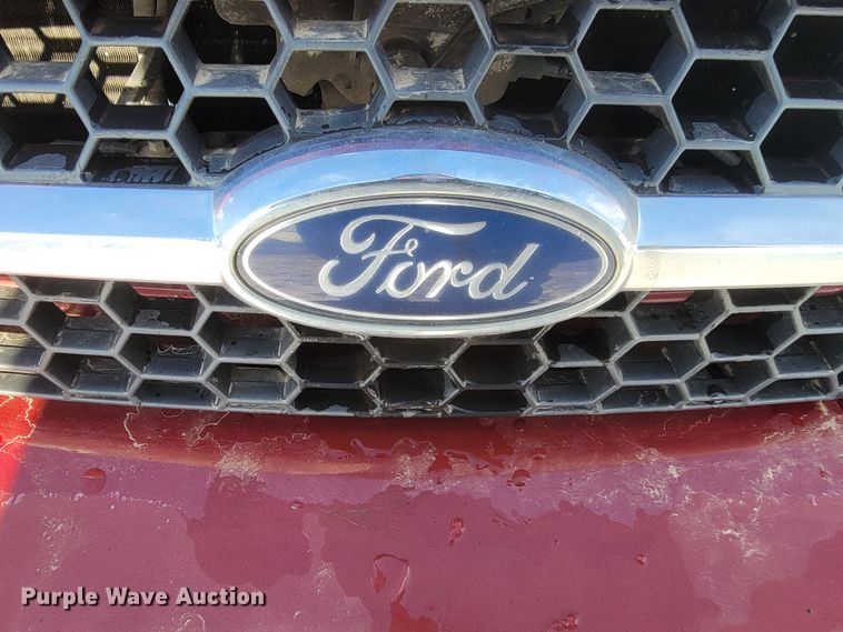 image for item LL9741 2002 Ford Taurus