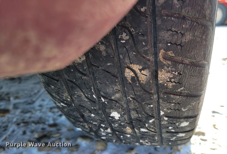 image for item LL9741 2002 Ford Taurus