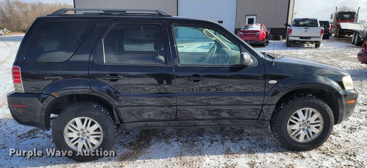 image for item LL9743 2005 Mercury Mariner  SUV