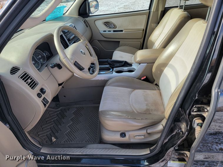 image for item LL9743 2005 Mercury Mariner  SUV