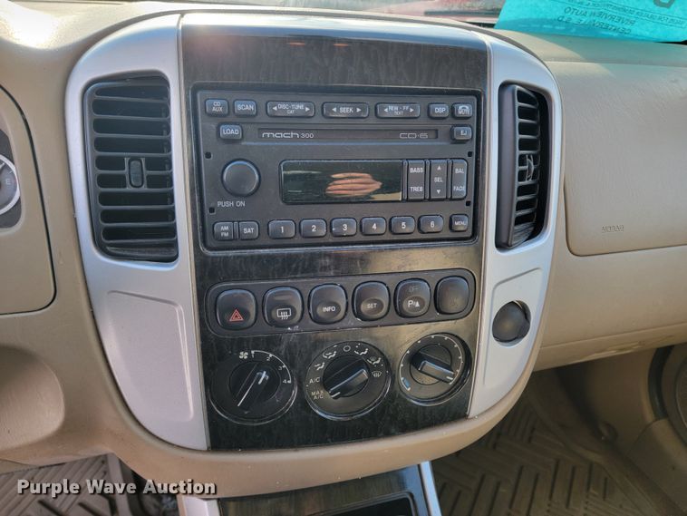 image for item LL9743 2005 Mercury Mariner  SUV