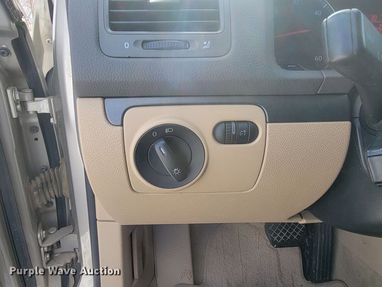 image for item LL9744 2006 Volkswagen Jetta