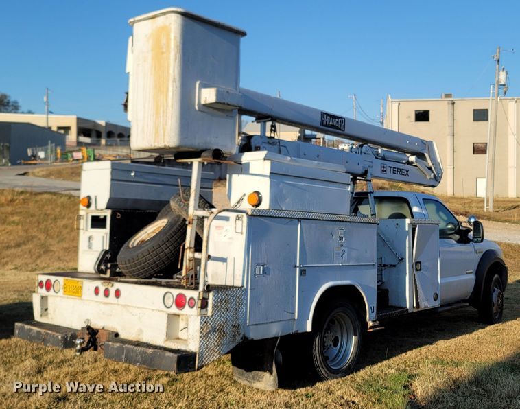 image for item LN9728 2007 Ford F550 Super Duty  bucket truck