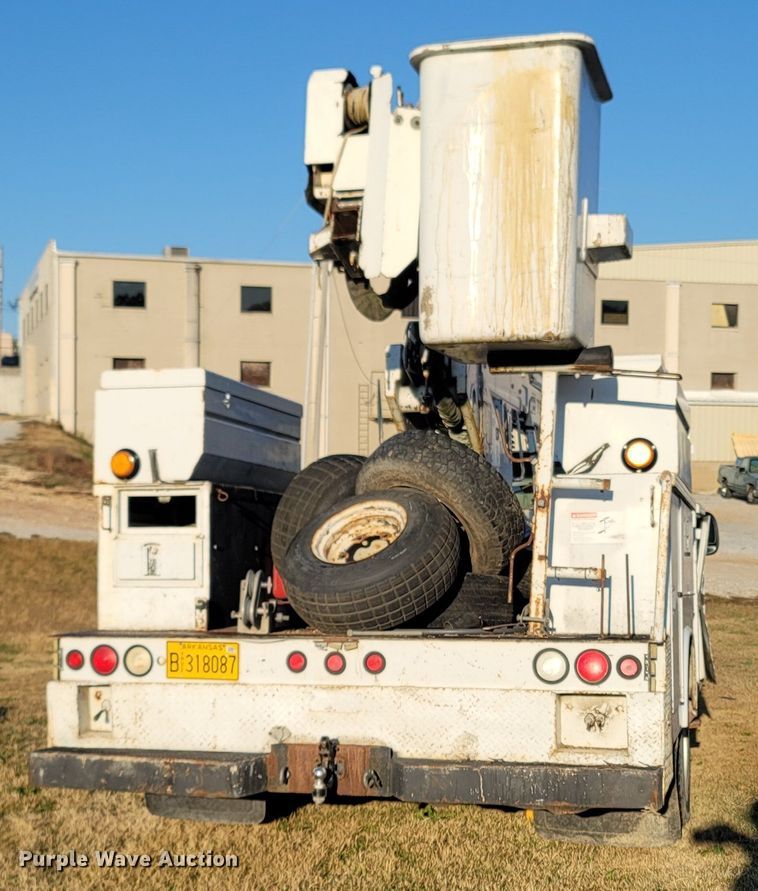 image for item LN9728 2007 Ford F550 Super Duty  bucket truck