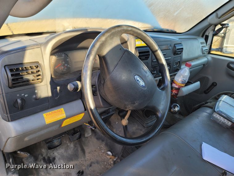 image for item LN9728 2007 Ford F550 Super Duty  bucket truck