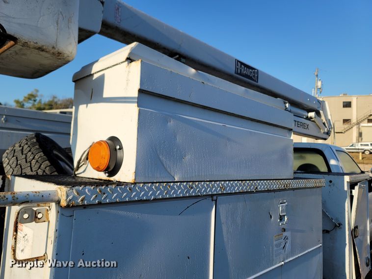 image for item LN9728 2007 Ford F550 Super Duty  bucket truck