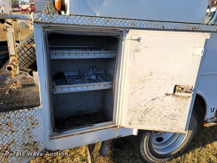 image for item LN9728 2007 Ford F550 Super Duty  bucket truck