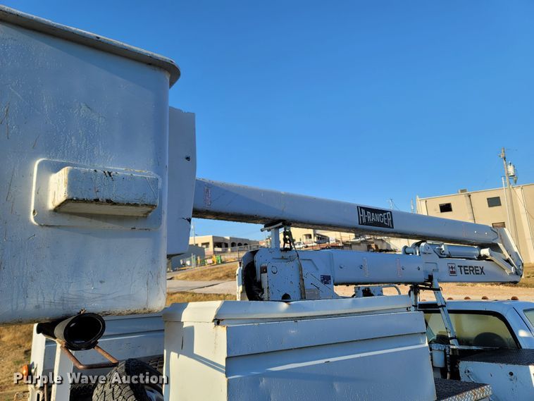 image for item LN9728 2007 Ford F550 Super Duty  bucket truck