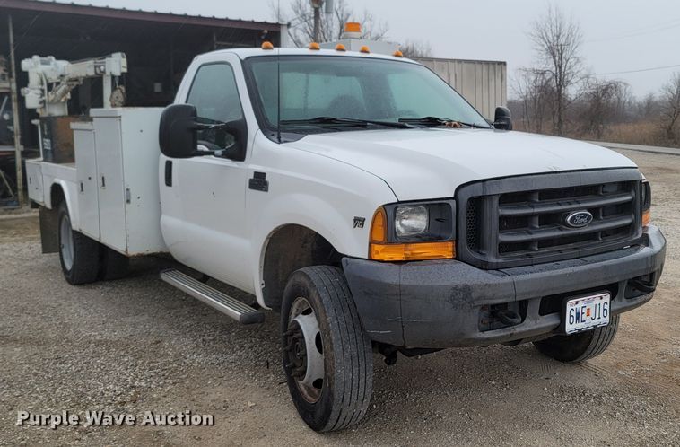 image for item LN9735 1999 Ford F450 Super Duty  utility / service truck